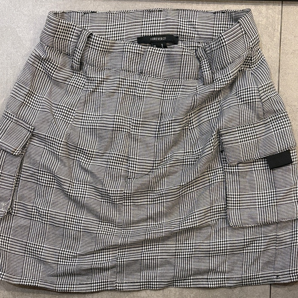 Forever 21 Black and White Checkered A-Line Skirt